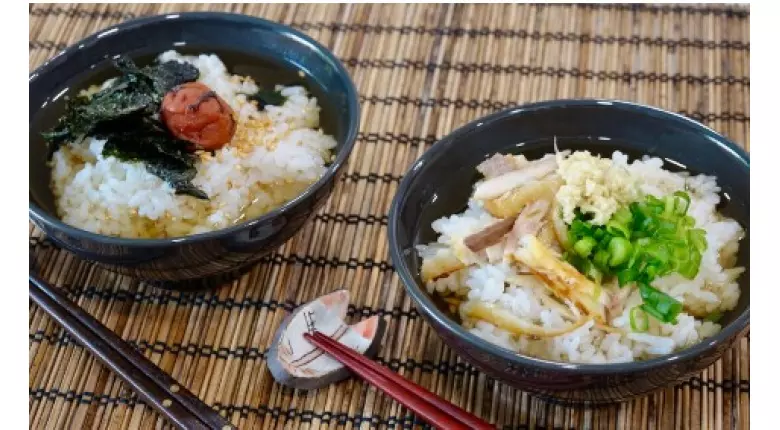 Dashi Chazuke – японское блюдо с рисом и бульоном